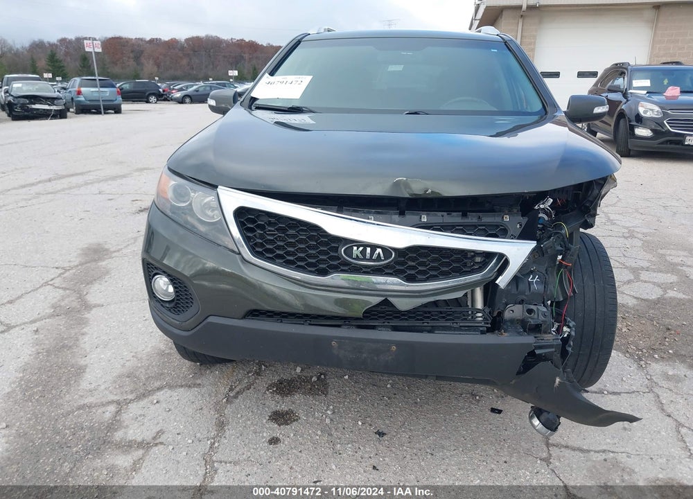 2013 KIA SORENTO LX VIN: 5XYKT4A66DG319865
