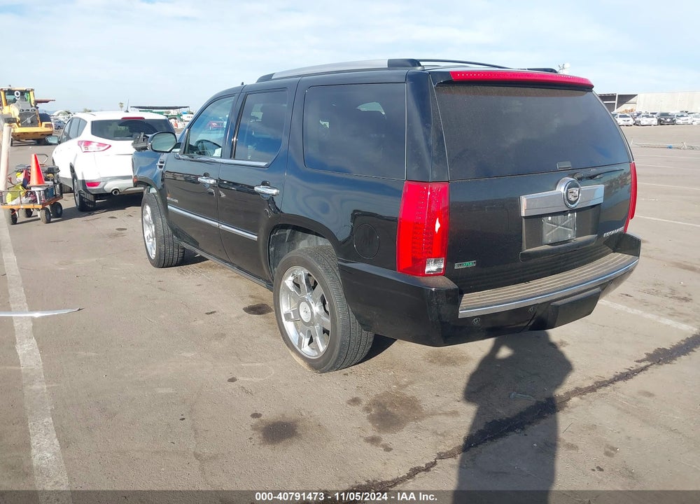 2011 CADILLAC ESCALADE PREMIUM VIN: 1GYS3CEFXBR135283