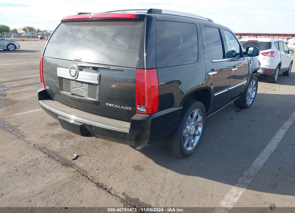 2011 CADILLAC ESCALADE PREMIUM VIN: 1GYS3CEFXBR135283
