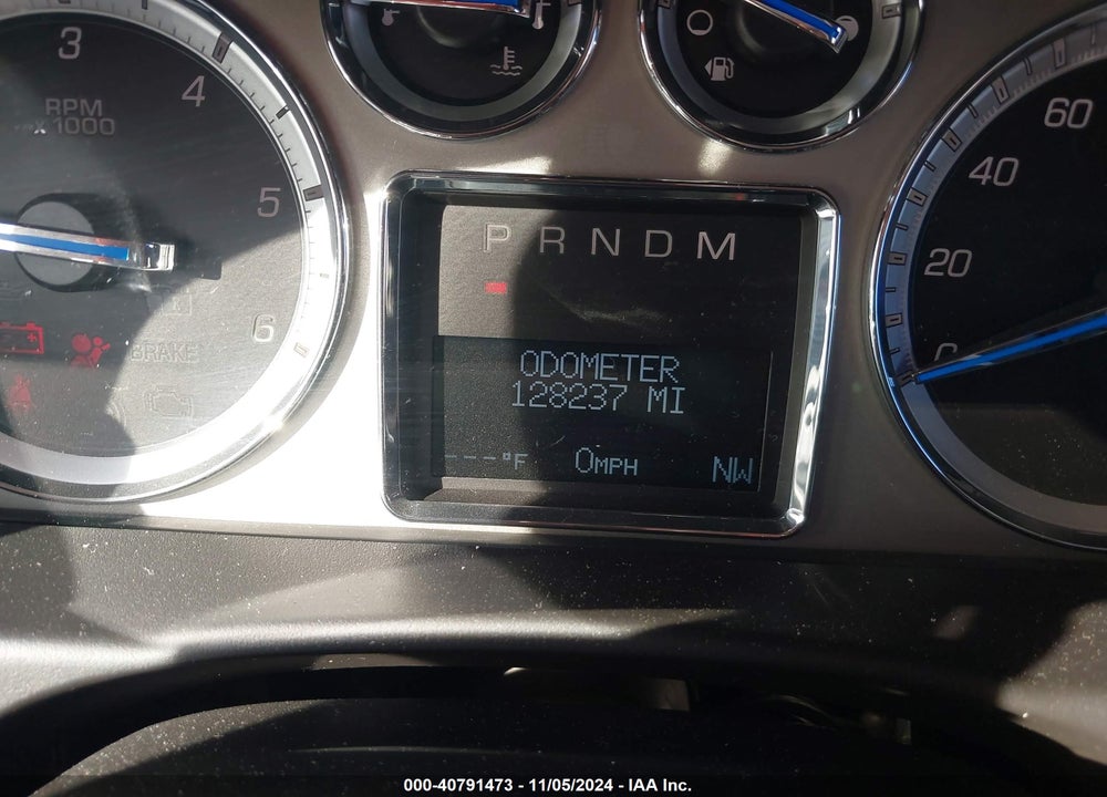 2011 CADILLAC ESCALADE PREMIUM VIN: 1GYS3CEFXBR135283