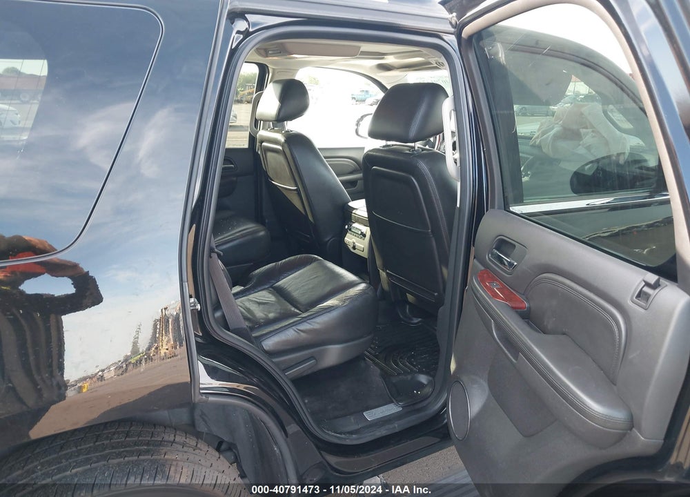 2011 CADILLAC ESCALADE PREMIUM VIN: 1GYS3CEFXBR135283