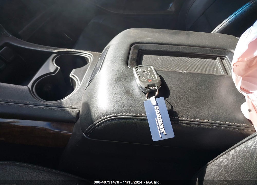 2020 CHEVROLET SUBURBAN 2WD LT VIN: 1GNSCHKCXLR129845