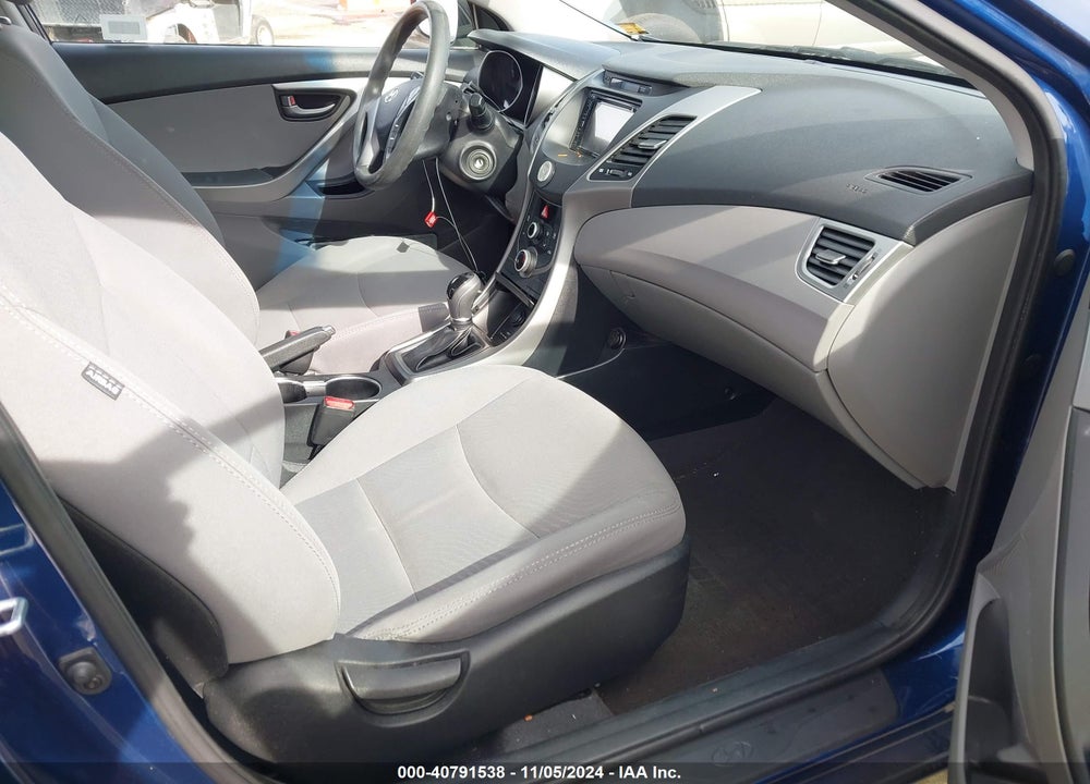 2016 HYUNDAI ELANTRA SE VIN: 5NPDH4AE8GH687057