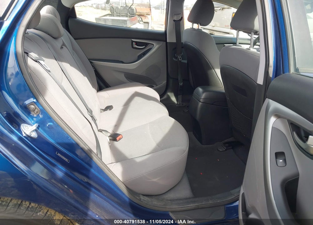 2016 HYUNDAI ELANTRA SE VIN: 5NPDH4AE8GH687057