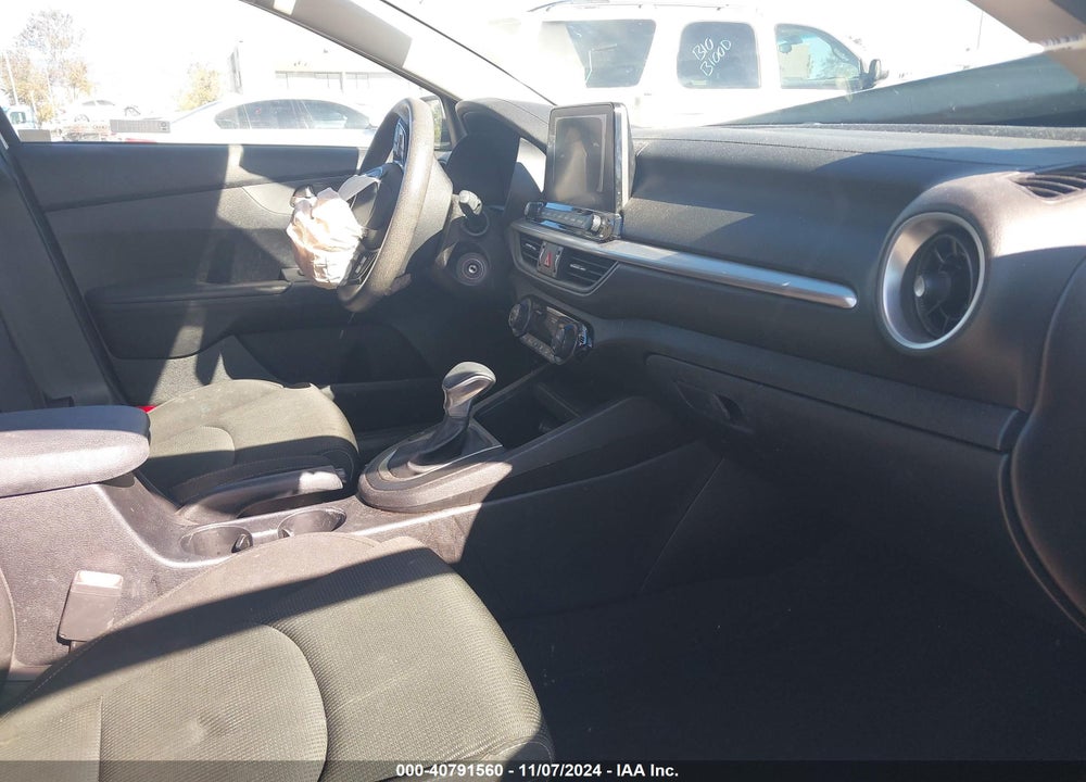 2019 KIA FORTE FE VIN: 3KPF24AD4KE073962