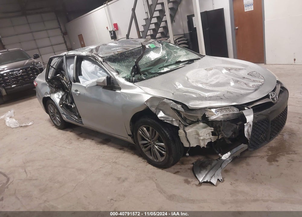 2017 TOYOTA CAMRY SE VIN: 4T1BF1FK4HU303448