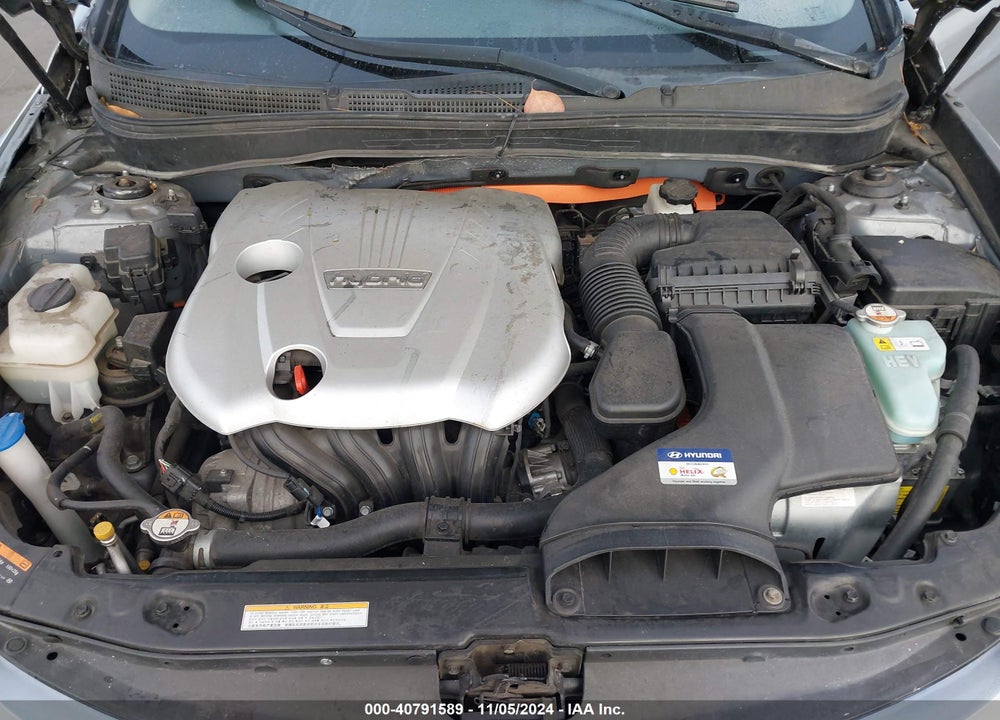 2015 HYUNDAI SONATA HYBRID LIMITED VIN: KMHEC4A42FA125666