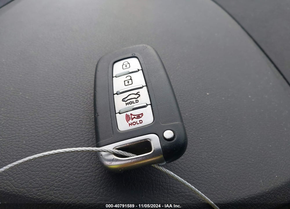 2015 HYUNDAI SONATA HYBRID LIMITED VIN: KMHEC4A42FA125666