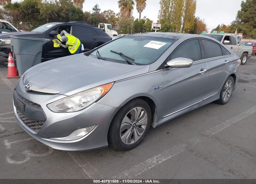 2015 HYUNDAI SONATA HYBRID LIMITED VIN: KMHEC4A42FA125666