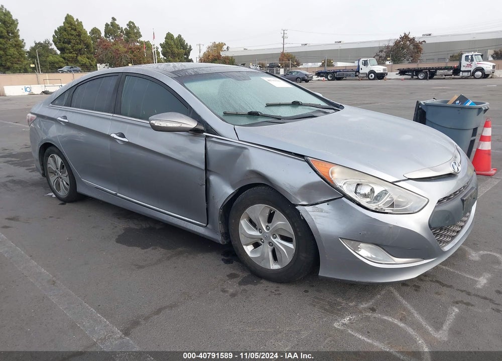 2015 HYUNDAI SONATA HYBRID LIMITED VIN: KMHEC4A42FA125666