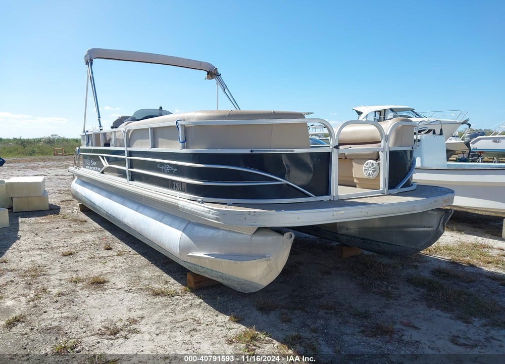 2017 SUNTRACKER OTHER VIN: BUJ45347J617