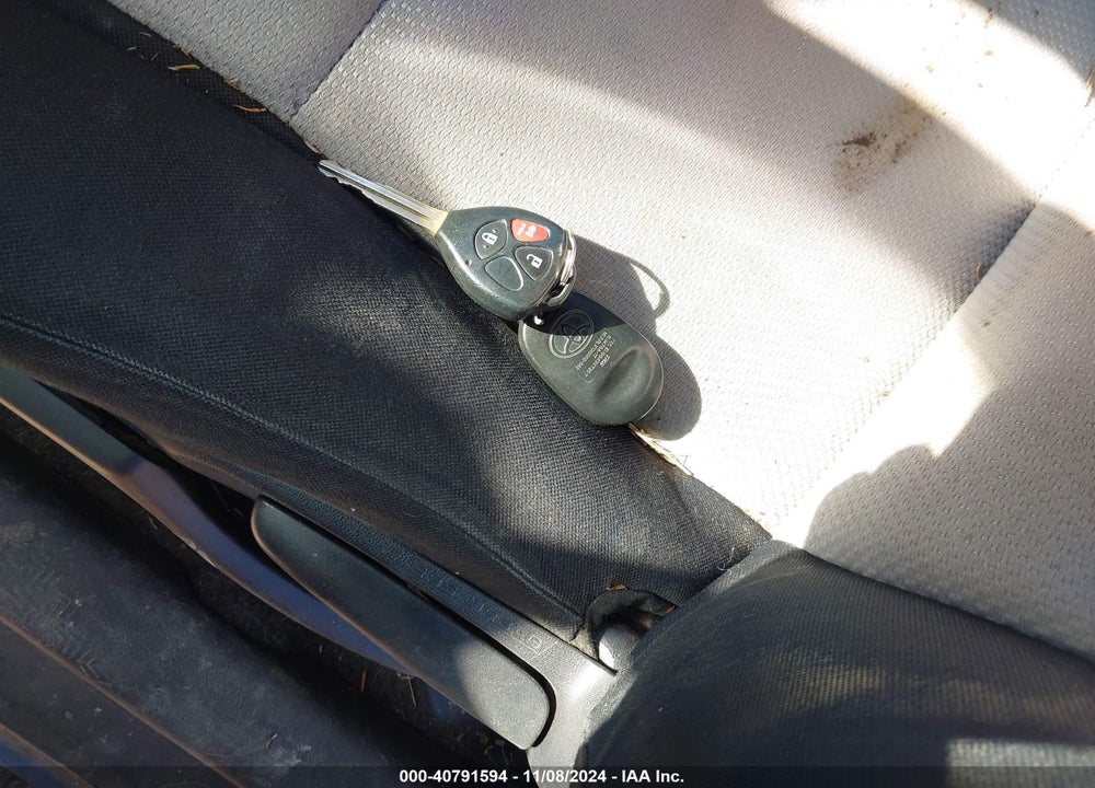 2012 TOYOTA YARIS LE VIN: JTDJTUD37CD518112
