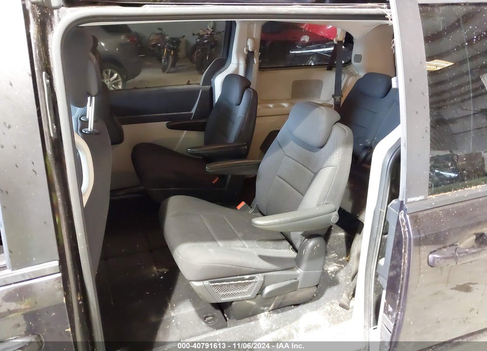 2010 DODGE GRAND CARAVAN HERO VIN: 2D4RN3D18AR355098