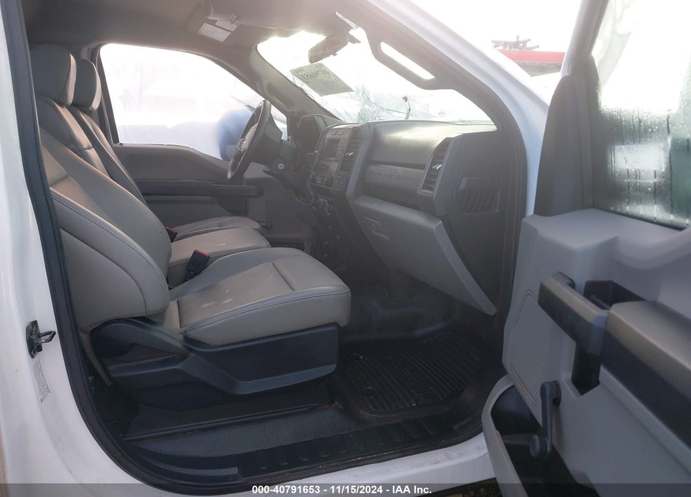 2021 FORD F-550 CHASSIS XL VIN: 1FDUF5GN4MED59192