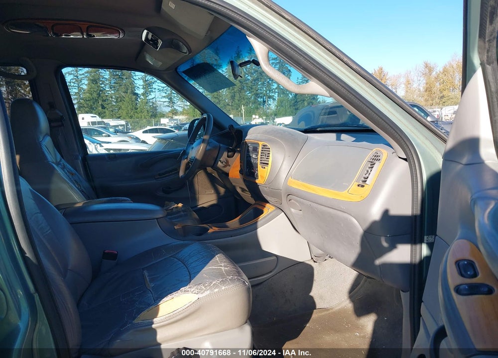 1997 FORD EXPEDITION EDDIE BAUER/XLT VIN: 1FMEU18W7VLA70556