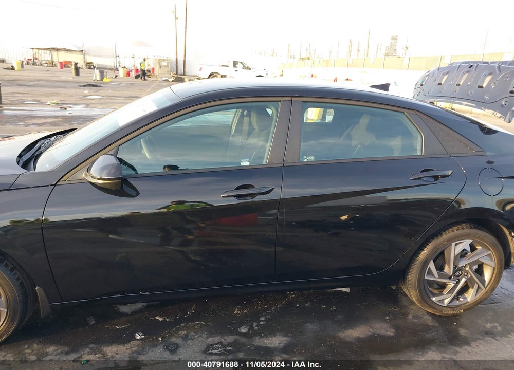 2025 HYUNDAI ELANTRA SEL SPORT VIN: KMHLM4DG2SU864054