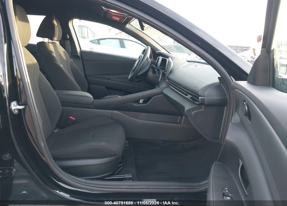 2025 HYUNDAI ELANTRA SEL SPORT VIN: KMHLM4DG2SU864054