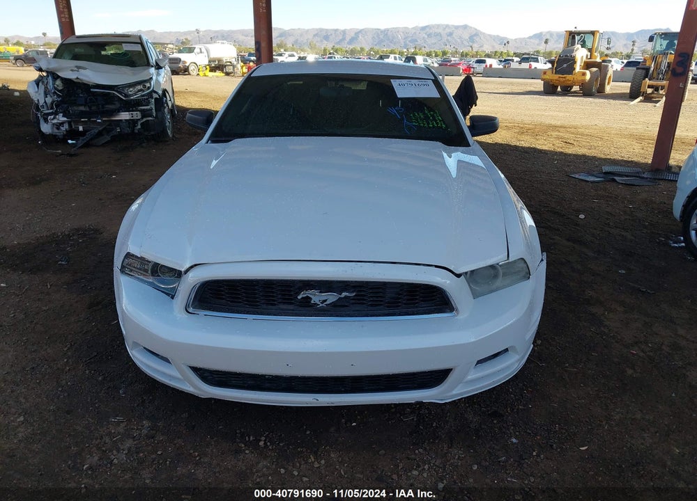 2014 FORD MUSTANG V6 VIN: 1ZVBP8AM8E5306505