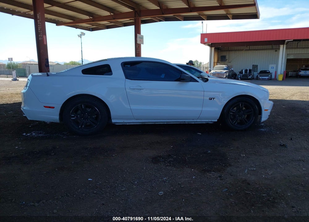 2014 FORD MUSTANG V6 VIN: 1ZVBP8AM8E5306505