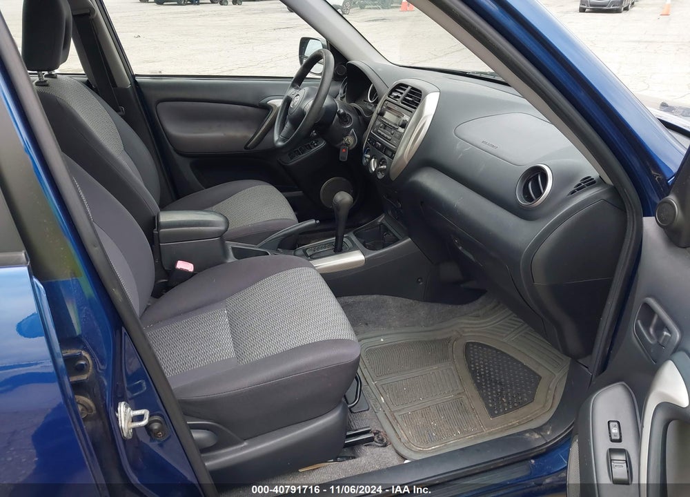 2004 TOYOTA RAV4 VIN: JTEGD20V940005581