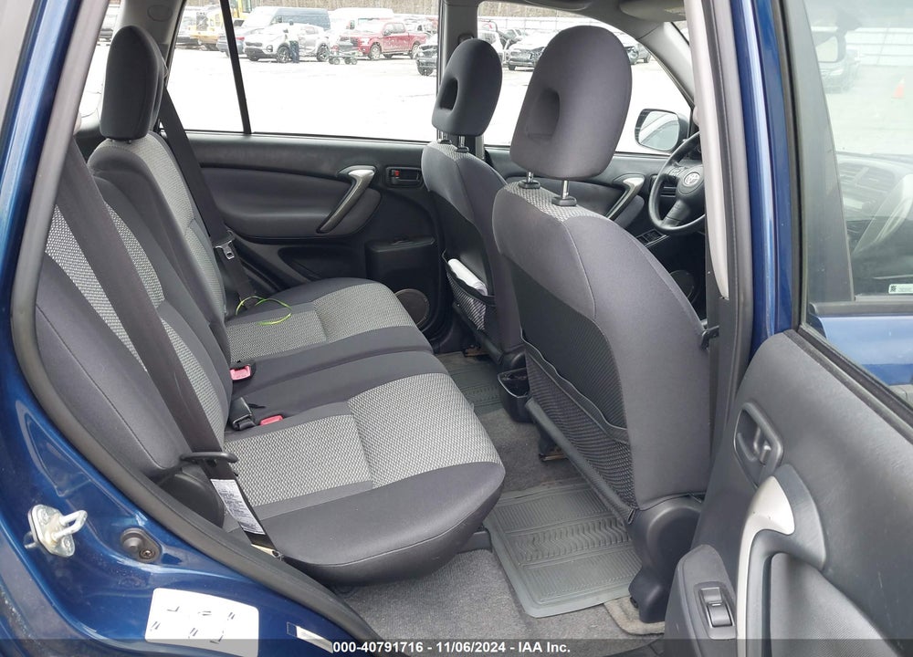 2004 TOYOTA RAV4 VIN: JTEGD20V940005581
