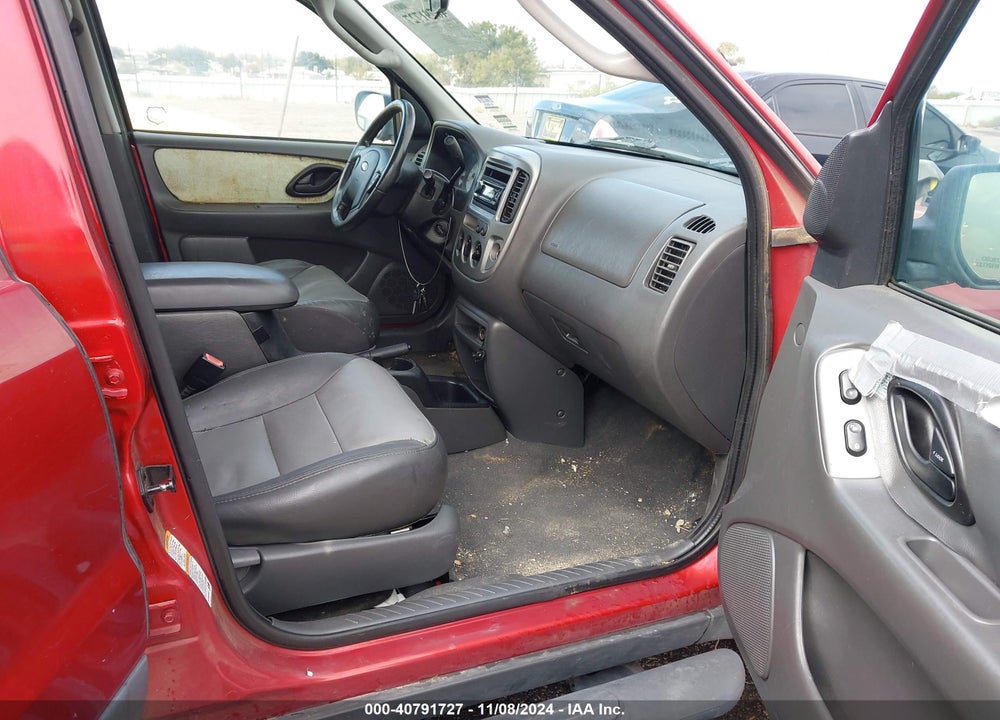 2004 FORD ESCAPE XLT VIN: 1FMCU03104KA15402
