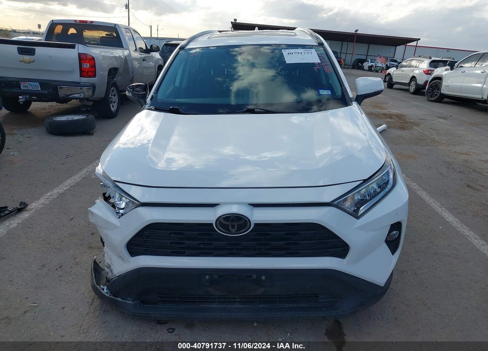 2020 TOYOTA RAV4 XLE VIN: 2T3W1RFV0LW076848