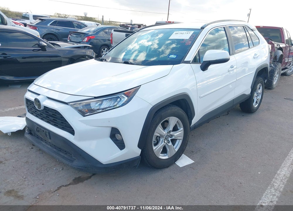 2020 TOYOTA RAV4 XLE VIN: 2T3W1RFV0LW076848
