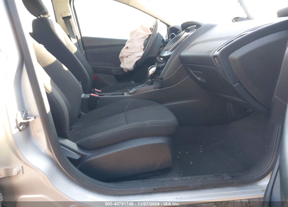 2016 FORD FOCUS SE VIN: 1FADP3K27GL286649