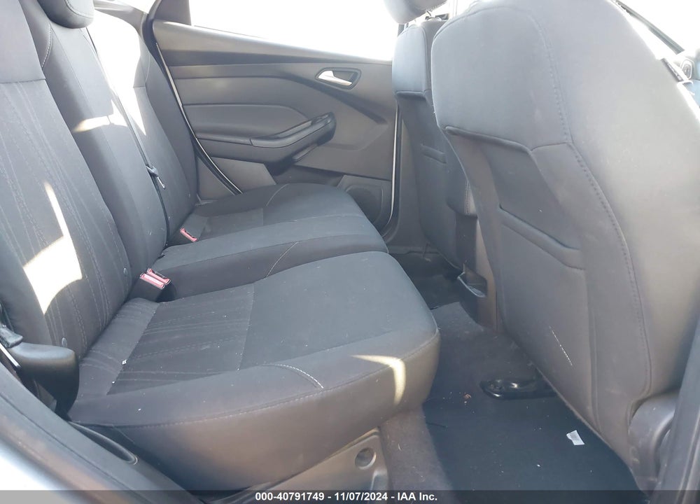 2016 FORD FOCUS SE VIN: 1FADP3K27GL286649
