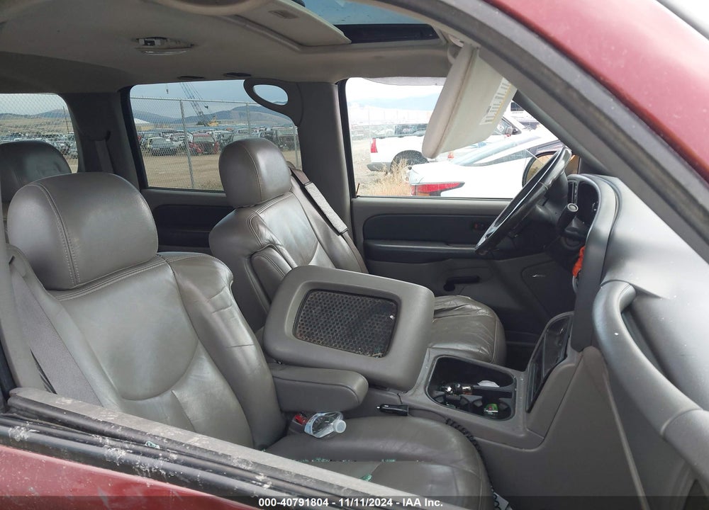 2003 CHEVROLET SUBURBAN 1500 LT VIN: 1GNFK16Z93J248365