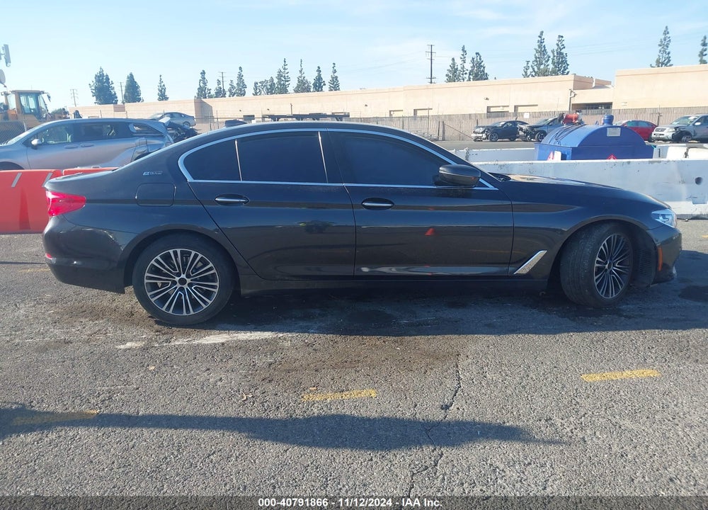 2018 BMW 530E VIN: WBAJA9C52JB249836