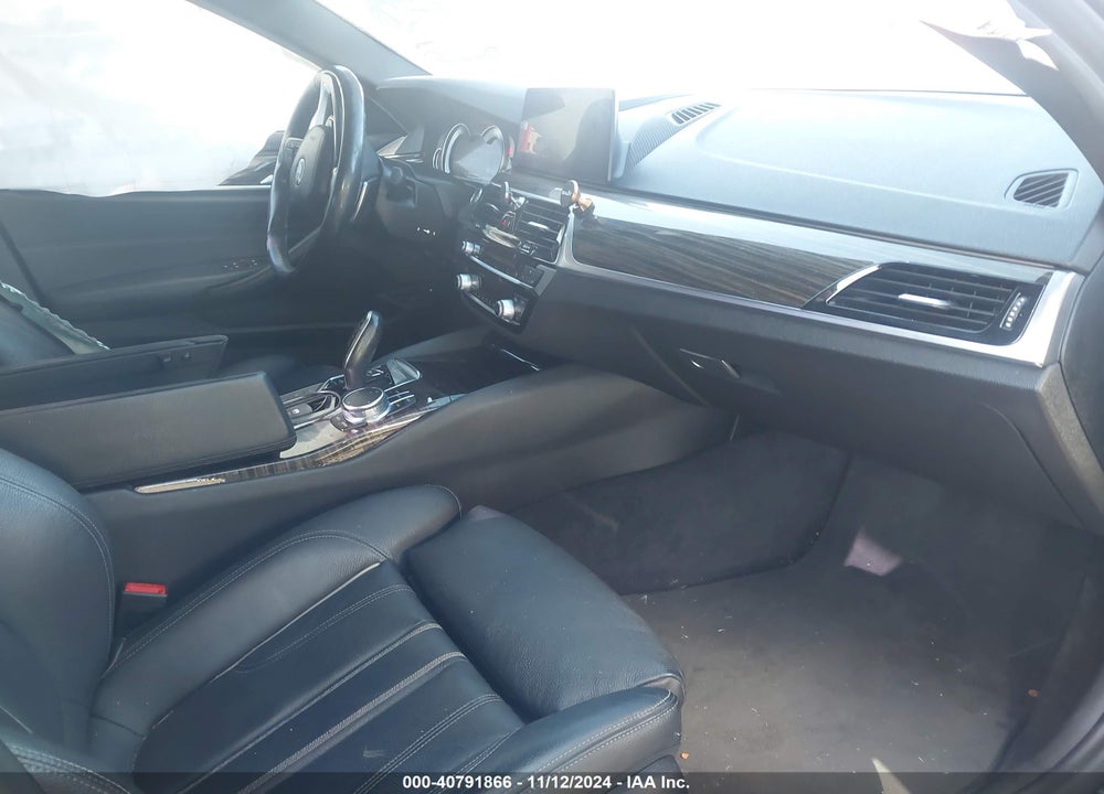 2018 BMW 530E VIN: WBAJA9C52JB249836