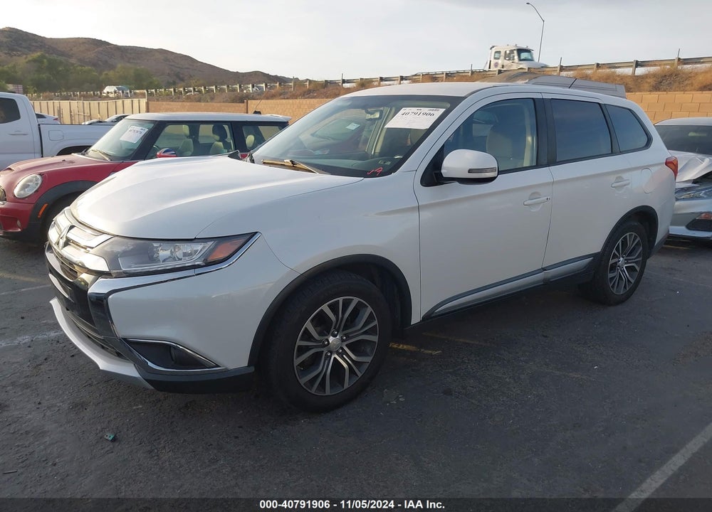 2016 MITSUBISHI OUTLANDER SE VIN: JA4AD3A30GZ000521