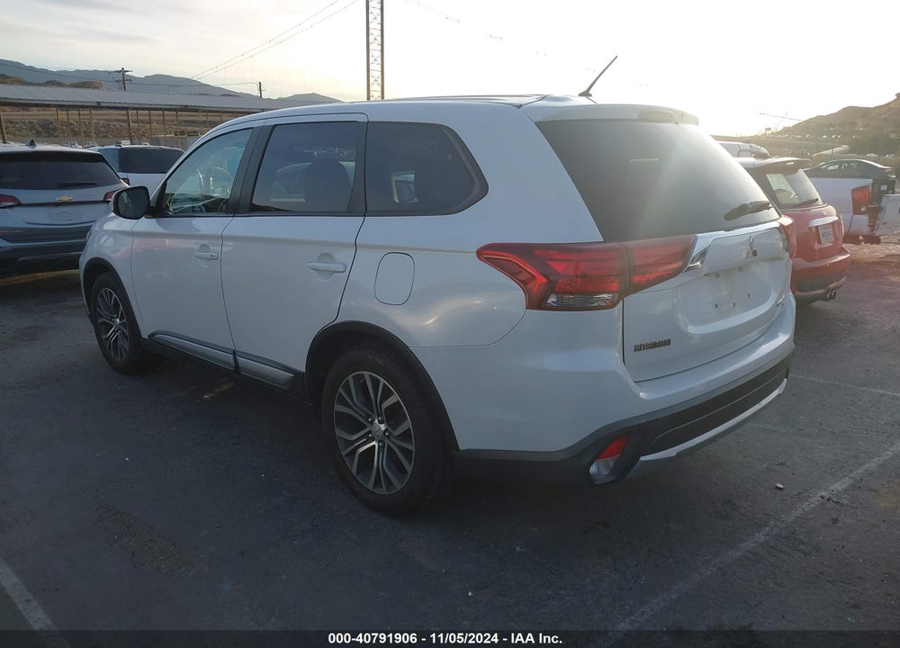 2016 MITSUBISHI OUTLANDER SE VIN: JA4AD3A30GZ000521