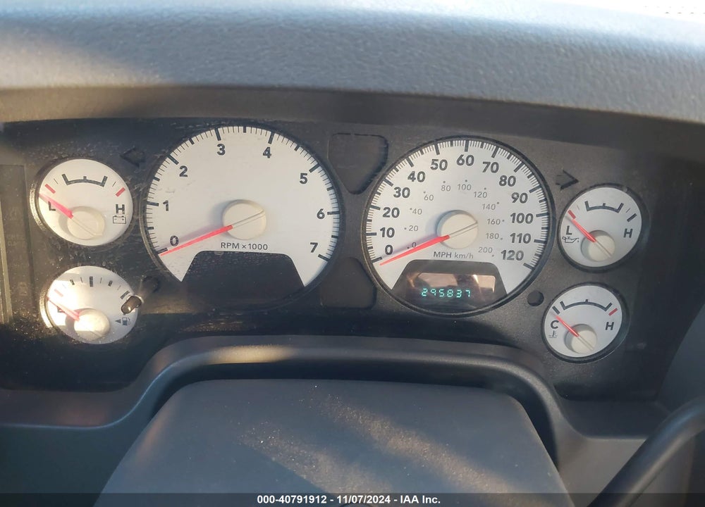 2007 DODGE RAM 1500 SLT VIN: 1D7HA18N77J604631