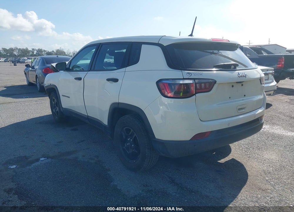 2018 JEEP COMPASS SPORT FWD VIN: 3C4NJCAB5JT263304