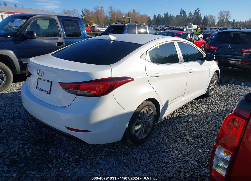 2015 HYUNDAI ELANTRA SE VIN: 5NPDH4AE3FH554348
