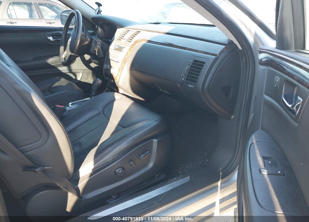 2010 CADILLAC DTS LUXURY COLLECTION VIN: 1G6KD5EY8AU115404