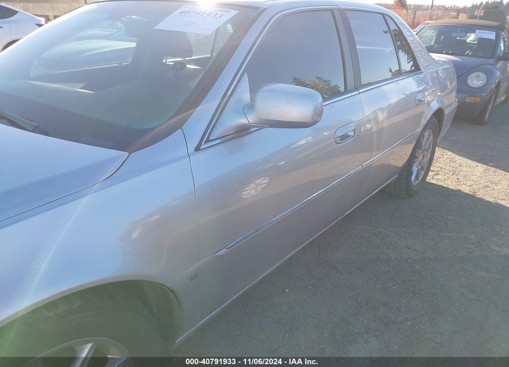2010 CADILLAC DTS LUXURY COLLECTION VIN: 1G6KD5EY8AU115404