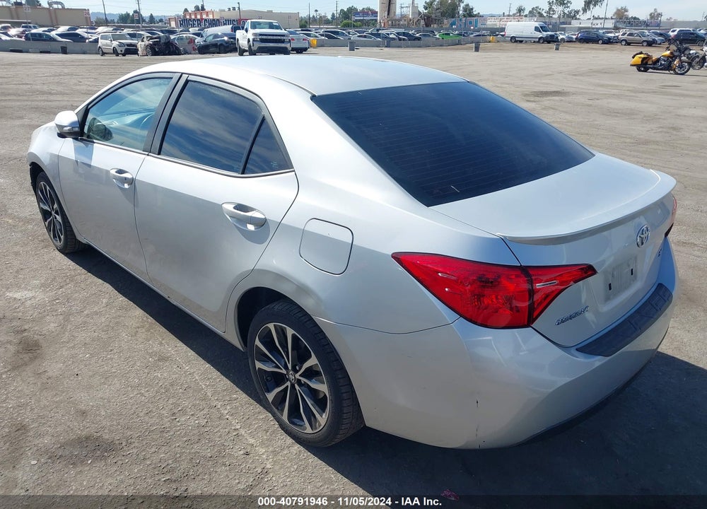 2018 TOYOTA COROLLA SE VIN: 5YFBURHE0JP777397
