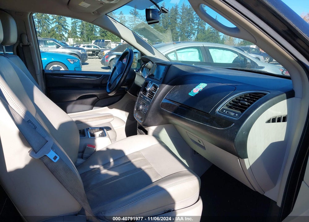 2013 CHRYSLER TOWN & COUNTRY TOURING VIN: 2C4RC1BG6DR526837