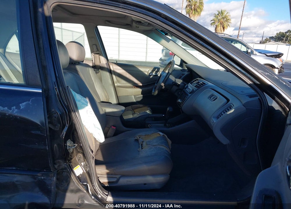 2001 HONDA ACCORD 2.3 EX VIN: 1HGCG56681A092649