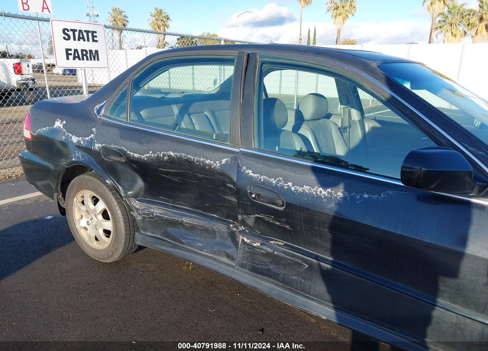 2001 HONDA ACCORD 2.3 EX VIN: 1HGCG56681A092649