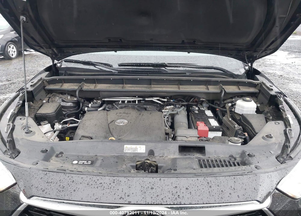 2021 TOYOTA HIGHLANDER XLE VIN: 5TDHZRBH0MS156705