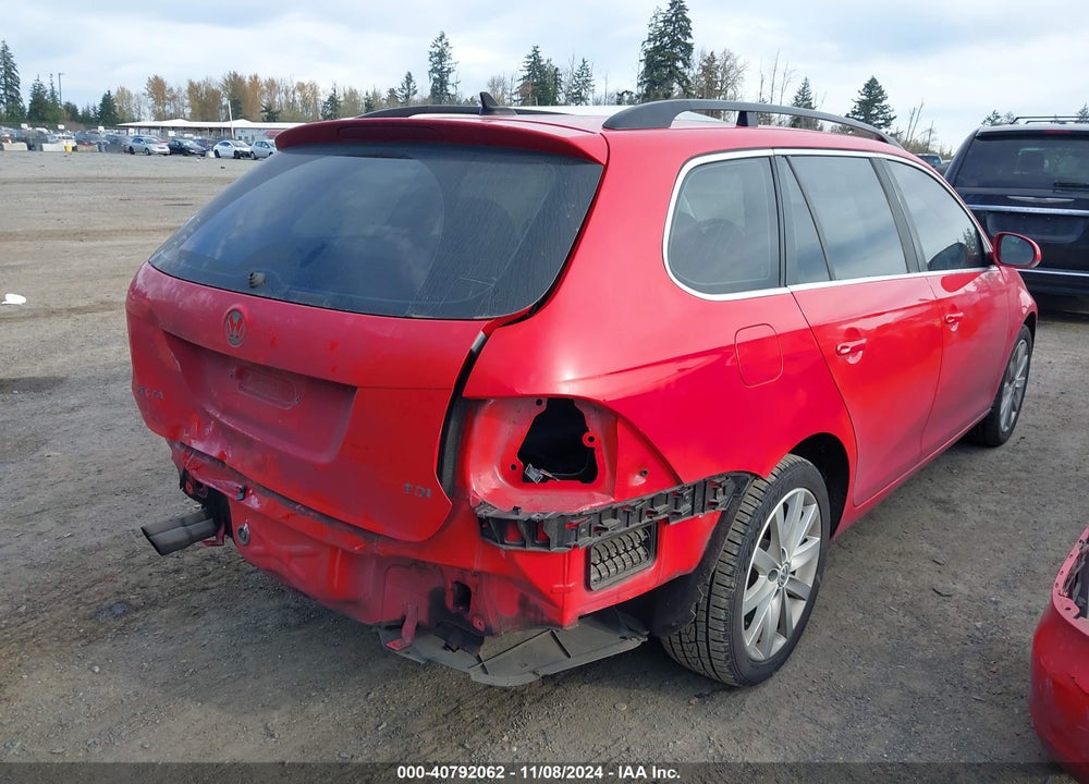 2014 VOLKSWAGEN JETTA SPORTWAGEN 2.0L TDI VIN: 3VWPL7AJ0EM618443