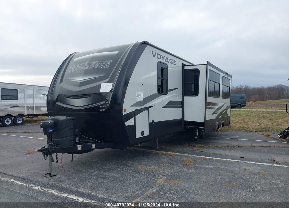 2021 WINNEBAGO VOYAGE MODEL # 2831R VIN: 54CTV1V27M6061136