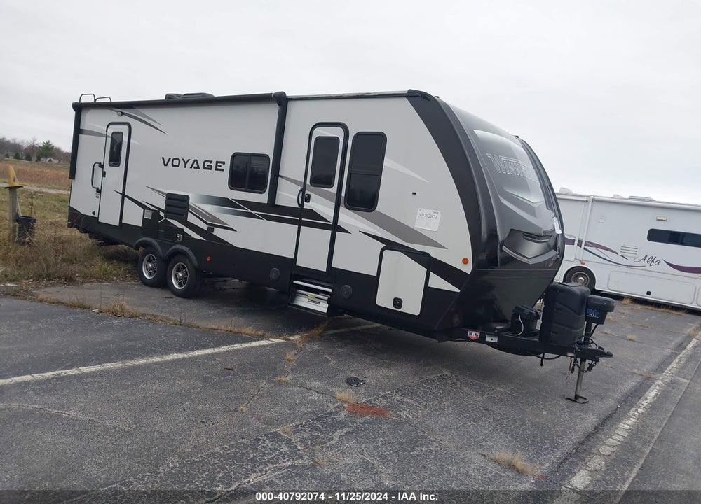 2021 WINNEBAGO VOYAGE MODEL # 2831R VIN: 54CTV1V27M6061136