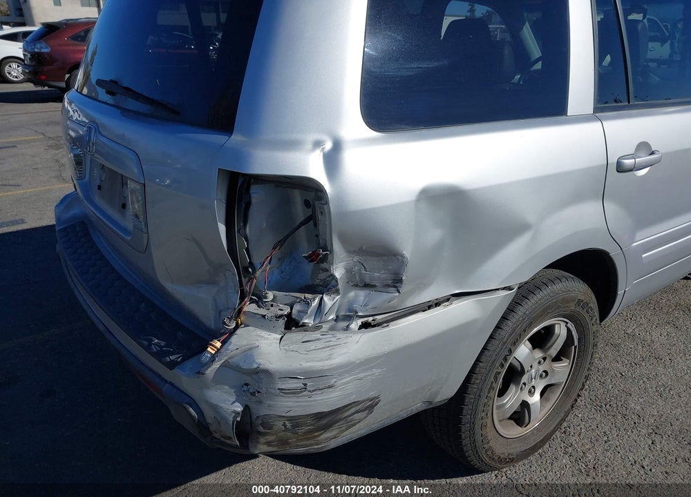 2008 HONDA PILOT EX-L VIN: 5FNYF285X8B004843