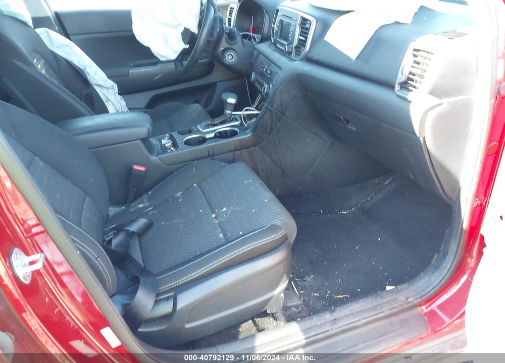 2018 KIA SPORTAGE VIN: KNDPMCAC5J7344221